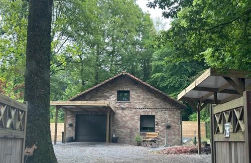 Couvin House | Boshuisje