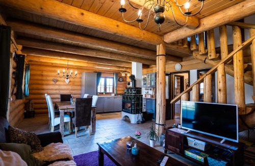 Liptovsky Trnovec House | Bosorka Apartments Zrub Mara