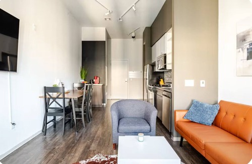 Assembly Square Condo | 🎒 Boston Bound? Your Chic Base Camp is Here! 🗺️