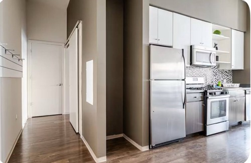 Assembly Square Condo | 🎒 Boston Bound? Your Chic Base Camp is Here! 🗺️