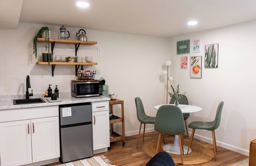 Westminster House | Botanic Bungalow - Private 2BR Lower Level & Yard