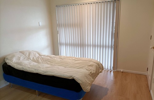 The Gardens House | Botanic Gardens Rooms Close to Airport