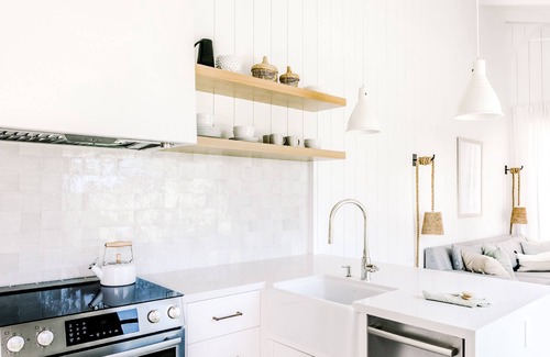 Seven Mile Beach Apartment | Botanica