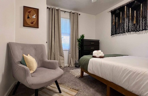 Greensburg Apartment | Botanical Bungalow in Greensburg