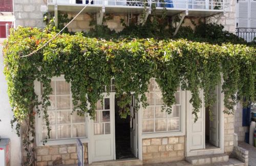 Hydra House | Botsis Guest House