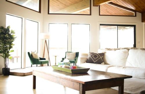 Kelseyville House | BottleRock Farm 80acre Resort with Alpacas, Lake, Hot Tub