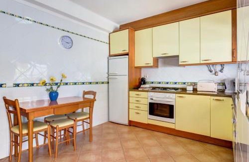 Altura Villa | Bougainvilleas Villa - Private Pool and Parking, Nearby Beach