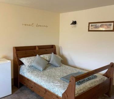 Cauldon House | Boujie Barn- Shippon