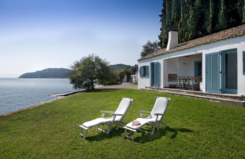 Chlomos Villa | Boukari Bay - Eight Bedroom Villa, Sleeps 16