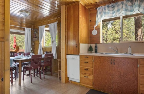 Boulder Bay Cabin | Boulder Bay Getway - Cozy Cabin located near Metcalf Bay