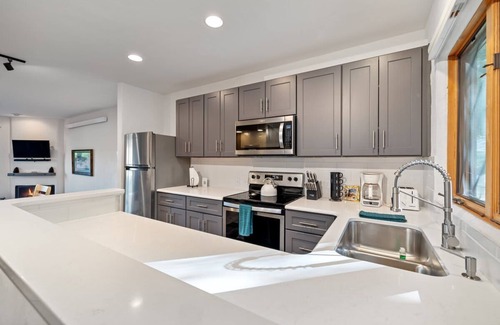 Spring Creek Ranch House | Boundary JH - Harvest Dance Townhome Jackson, WY