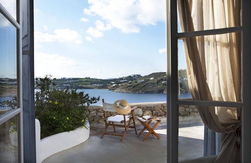 Ornos Villa | Boundless Blue Mykonos Beachfront Villa