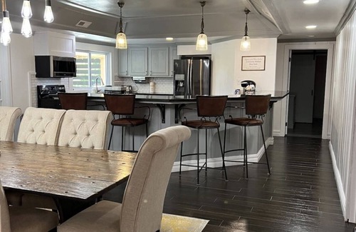 Athens House | Bourbon Bonfire, Vacation Home near Lake Greeson