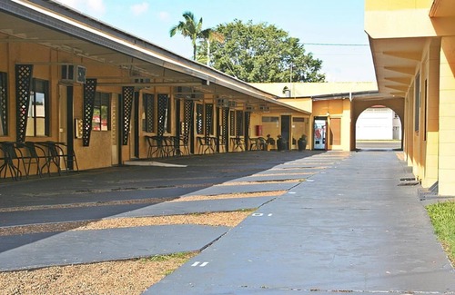 Bundaberg West Hotel | Bourbong Street Motel