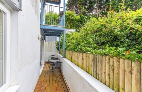 Southbourne Apartment | Bournecoast: Modern apartment with decked area/parking near sandy beach - FM3590