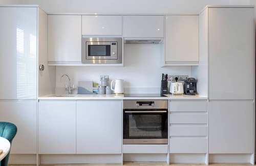 Riverside Condo | Boutique 1 Bed Apartment City Centre