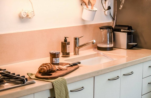 Tel Aviv City Center Apartment | Boutique 1BR Apt with parking
