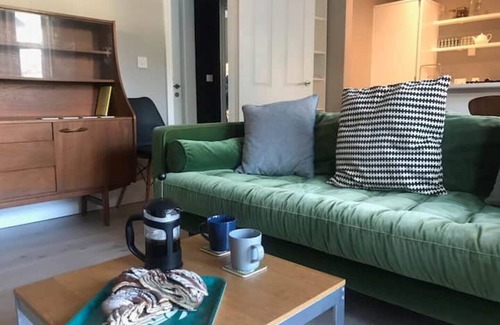 Westbourne Apartment | Boutique 2 bed apt mins from Bournemouth beaches