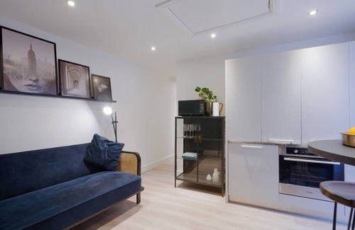 Rugby Apartment | Boutique Apartment - City Centre - Free Parking