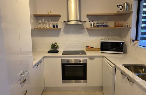 Paddington Apartment | Boutique apartment w/large courtyard- 5min walk to Rosalie Village cafes & deli