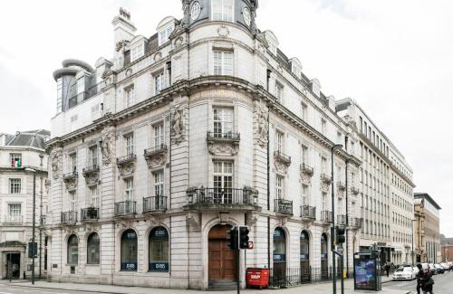 Leeds City Center Apartment | Boutique apartment with balconies - in the very heart of Leeds
