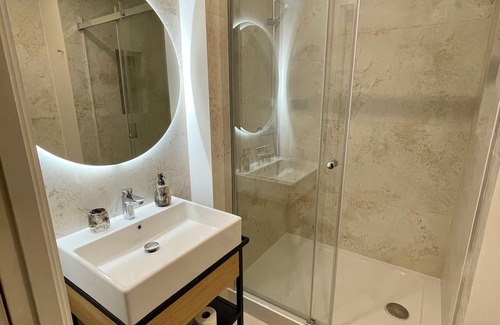 Wroclaw Old Town Apartment | Boutique Apartments - Old Town 120m2 - Private Underground Parking -
