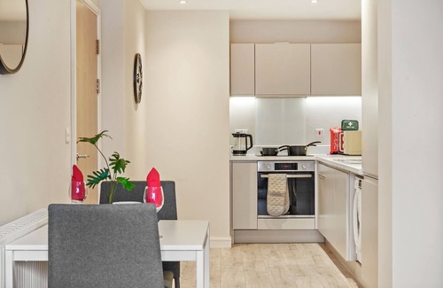 Knowsthorpe Apartment | Boutique Beautiful Leeds Gem - Sleeps 2