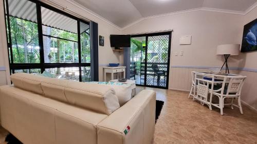 Wongaling Beach House | Boutique Bungalows
