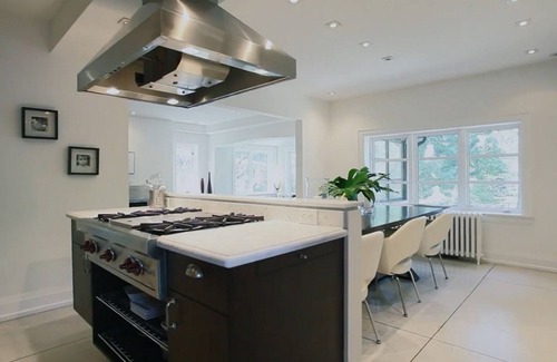 Mineola House | Boutique character home with spa-like pool in bucolic neighbourhood, Port Credit
