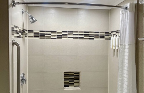 Lompoc Hotel | Boutique Comfort at Inn at HWY1