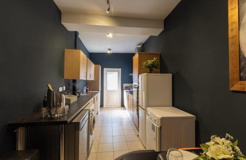 Cleedownton Apartment | Boutique family apartment in celebrity village.