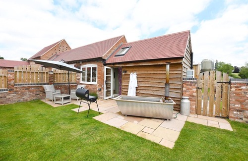 Wichenford House | Boutique Farm stay cottage in Worcestershire - Hot Tub/Dog Friendly