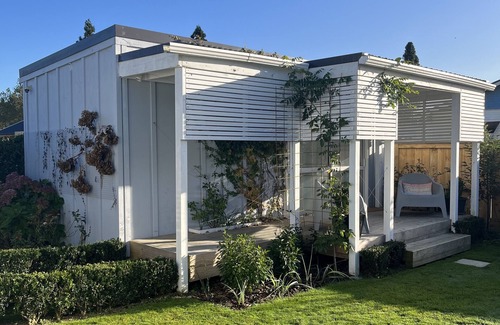 Matamata Cottage | Boutique French Cottage - Walk to Town!