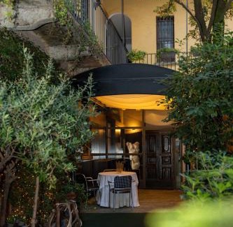 Seregno Bed & Breakfast | Boutique House in corte storica