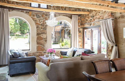 Greater Kokstad Villa | Boutique Lake Villa