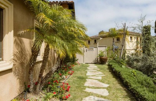 Rancho Penasquitos Villa | Boutique Luxury in Upscale Area with Private Entry & Bath, Villa A