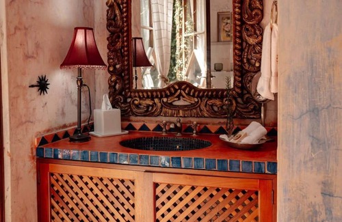 Antigua Guatemala Bed & Breakfast | Boutique Magia Stay, Pool in Antigua