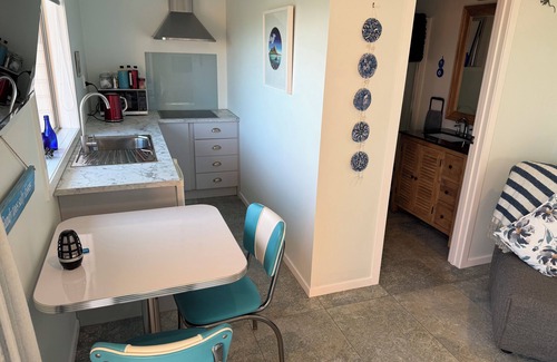 Waiotahi Apartment | Boutique oceanfront accommodation