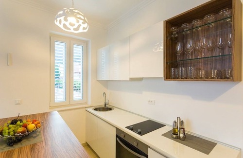 Saplunara Apartment | Boutique Pine Tree apartments