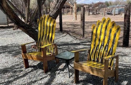 Corrales House | Boutique Retreat: Hike & Bike Minutes from City