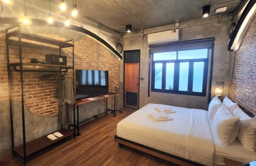 Phra Borom Maha Ratchawang Hotel | Boutique Terrace Suite | Old Town BKK – H.O.M