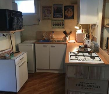 Bouin Apartment | Boutonne Rouge Gite