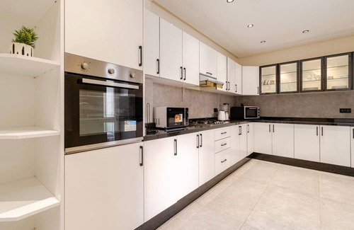 Casablanca City Center Apartment | Bouzoubaa Vacation Homes Appt 3 Chambres Casa Breakfast Included