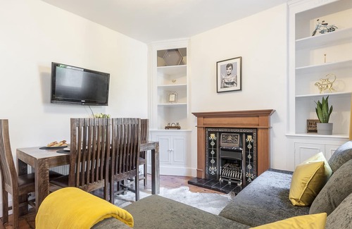 Exeter House | Bovey House , modern and spacious