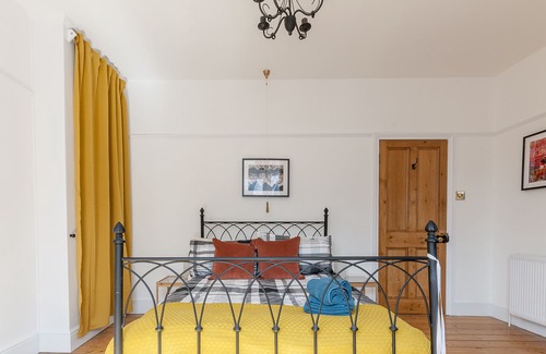 Exeter House | Bovey House , modern and spacious