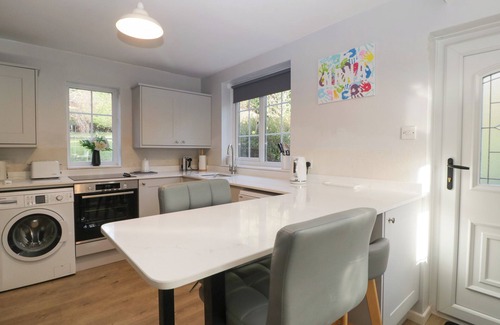 Hereford Cottage | BOWKERS COTTAGE, pet friendly in Westhope, Herefordshire