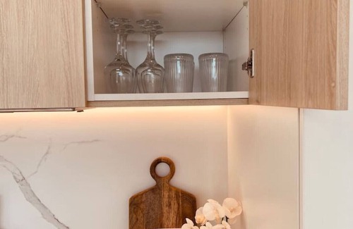 Box Hill Apartment | Box Hill 2bed 2bath Apartment