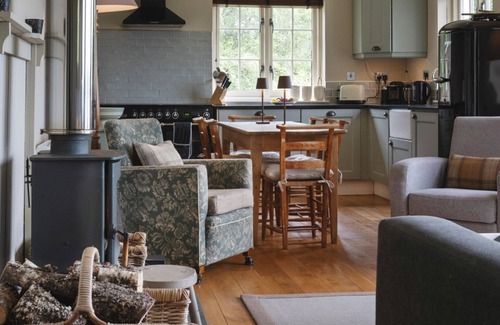 Loch Ness Cottage | Brachkashie is a beautiful cottage overlooking Loch Knockie