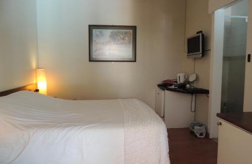 Hillcrest House | Brackens Guest House