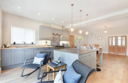 Seahouses Cottage | BRADACAR, pet friendly, country holiday cottage in Seahouses